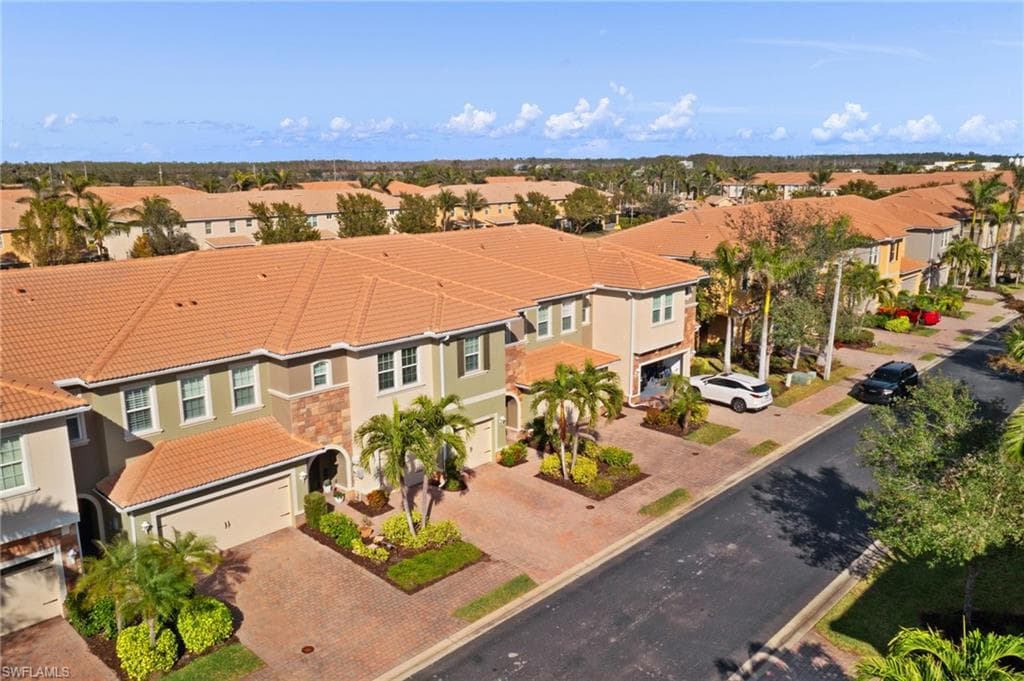 10806 Alvara Point Dr, Bonita Springs, FL 34135-3
