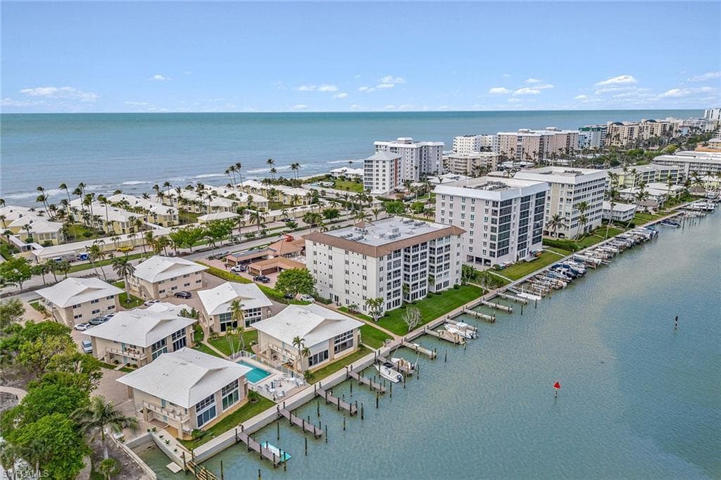2500 Gulf Shore Blvd N N9, Naples, FL 34103-17