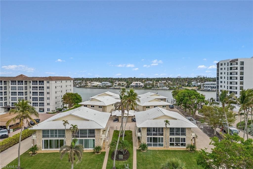2500 Gulf Shore Blvd N N9, Naples, FL 34103-19