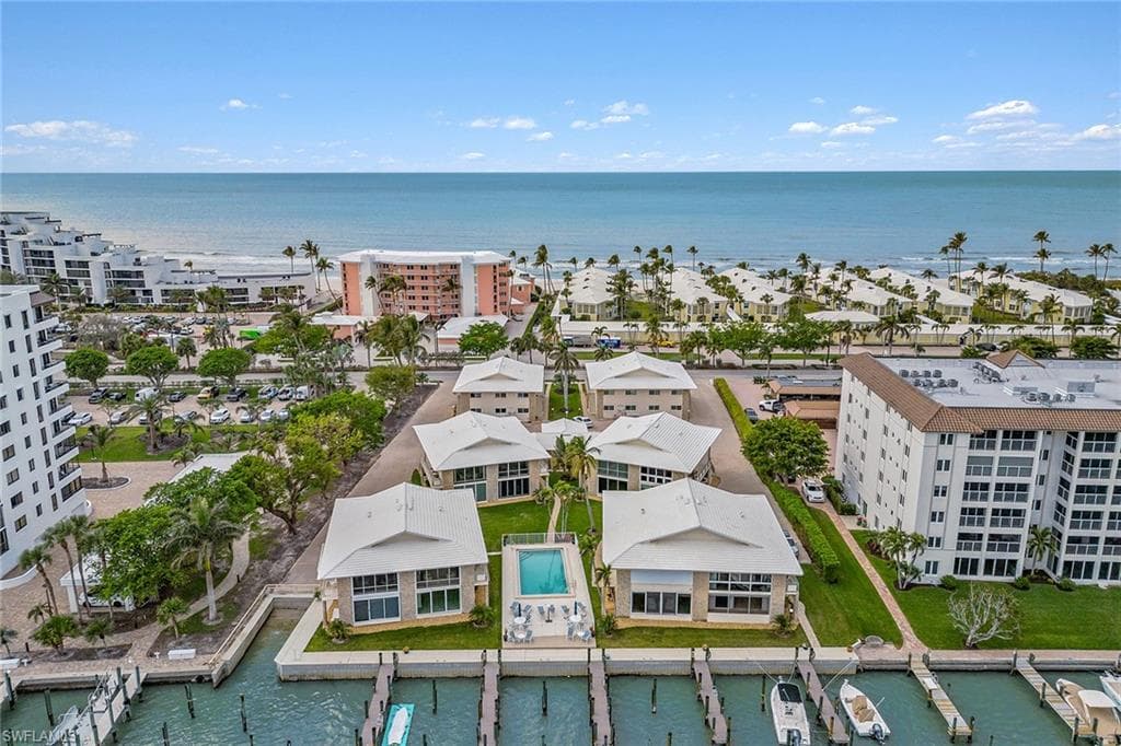2500 Gulf Shore Blvd N N9, Naples, FL 34103-2