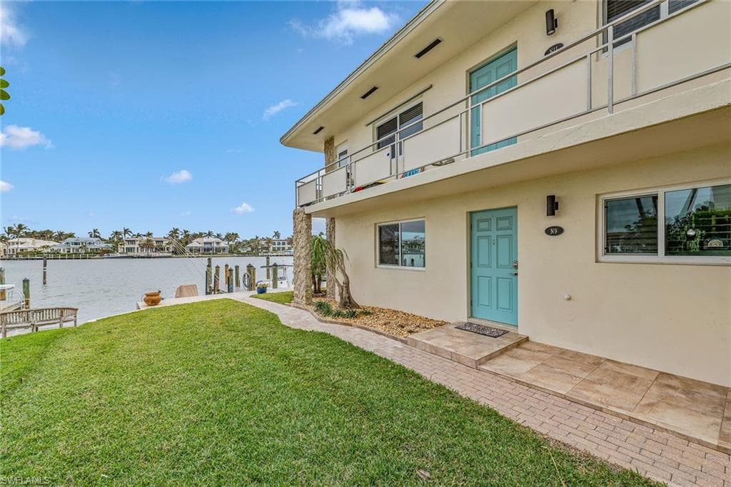 2500 Gulf Shore Blvd N N9, Naples, FL 34103-4