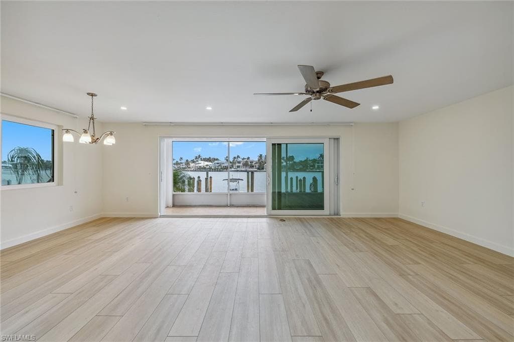 2500 Gulf Shore Blvd N N9, Naples, FL 34103-4