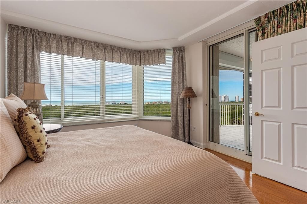 7117 Pelican Bay Blvd 809, Naples, FL 34108-9