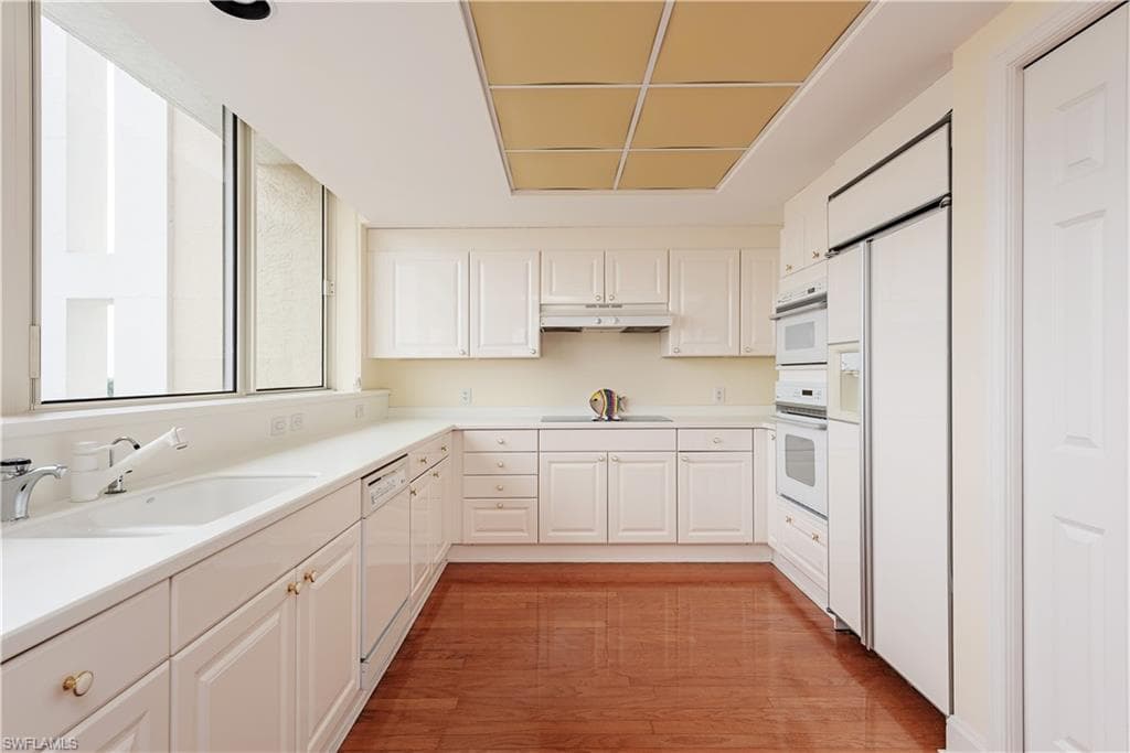 7117 Pelican Bay Blvd 809, Naples, FL 34108-4