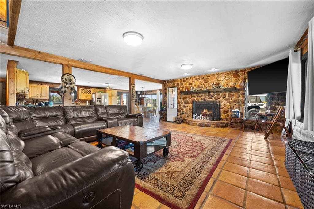 3040 Trail Dairy Cir, North Fort Myers, FL 33917-23