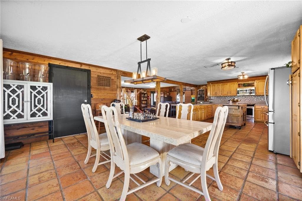 3040 Trail Dairy Cir, North Fort Myers, FL 33917-44
