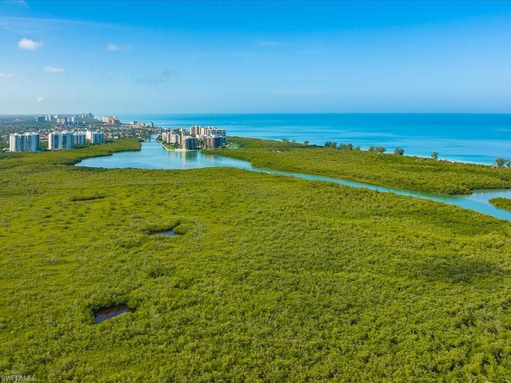 438 Lagoon Ave, Naples, FL 34108-22