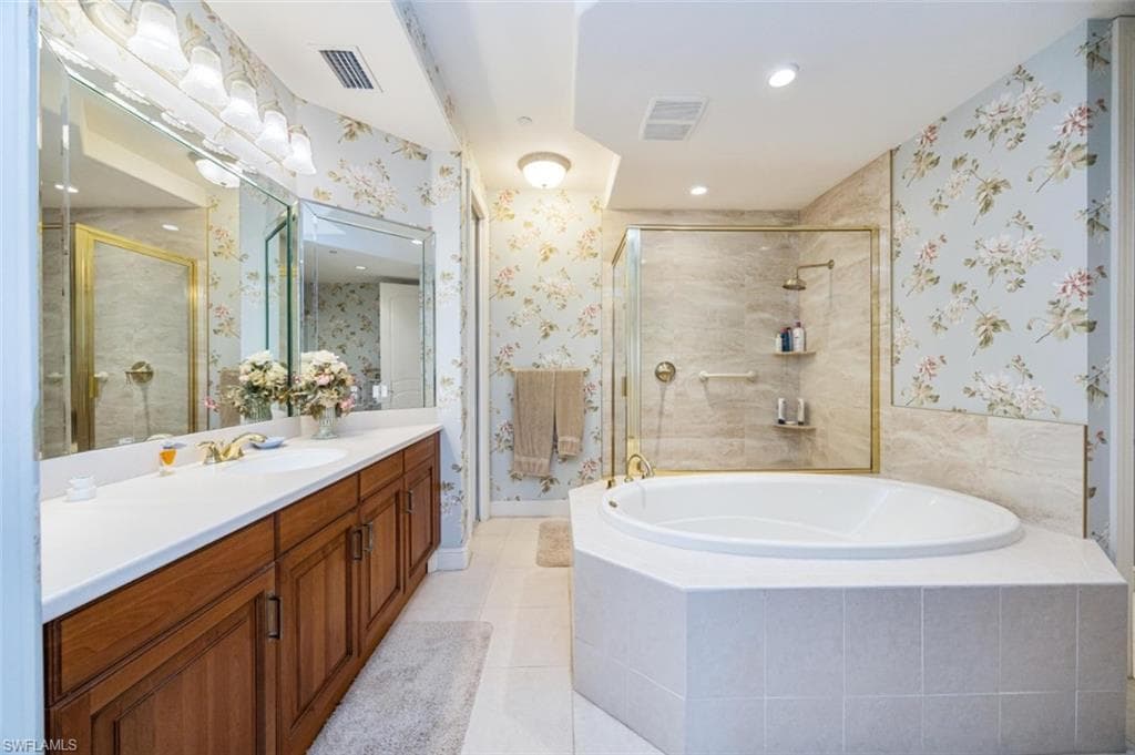 570 El Camino Real 2504, Naples, FL 34119-21