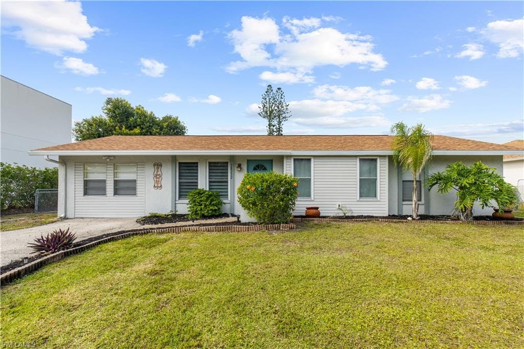 28232 Mango Dr, Bonita Springs, FL 34134-1