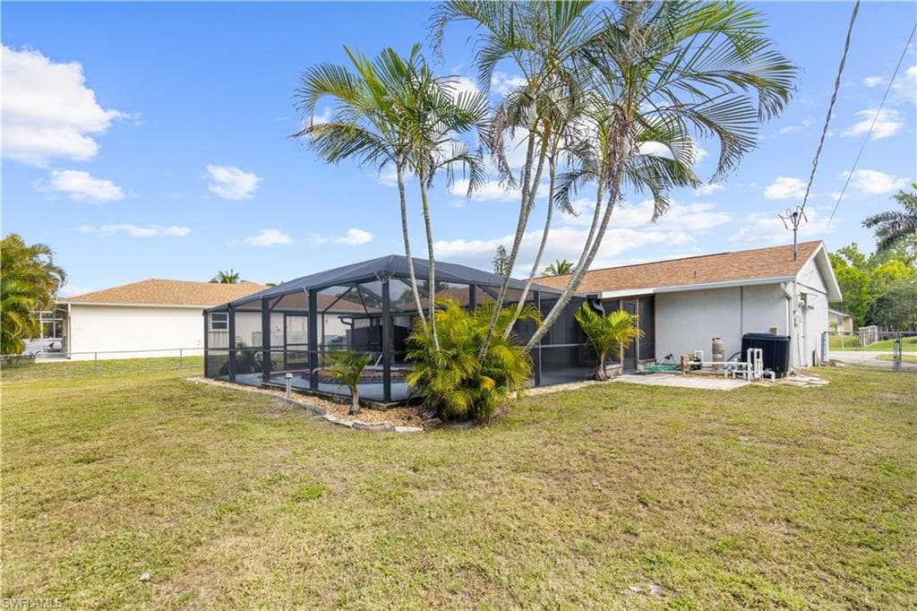 28232 Mango Dr, Bonita Springs, FL 34134-33