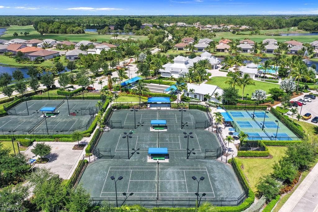 9284 Cormorant Dr, Naples, FL 34120-25