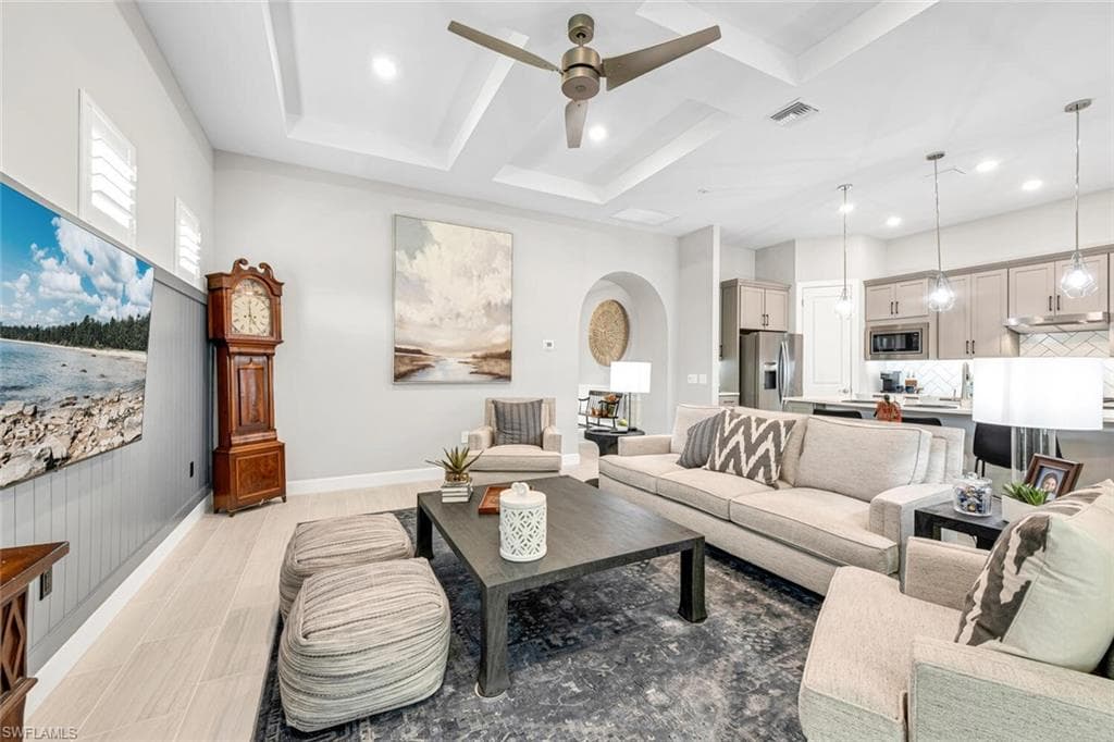 9284 Cormorant Dr, Naples, FL 34120-7