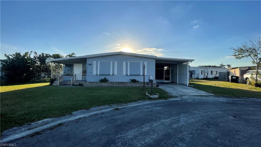 16230 Cynthia Ct, Fort Myers, FL 33908-4