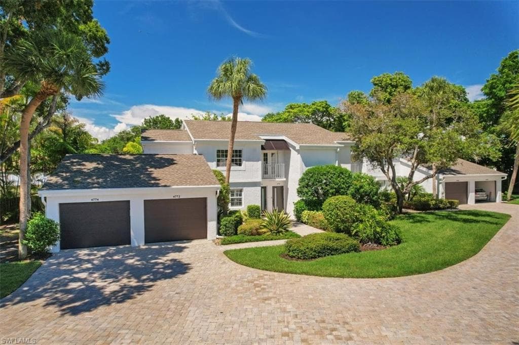 4774 West Blvd #e202, Naples, FL 34103-2