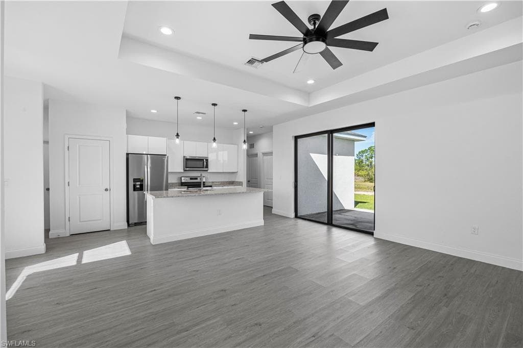 933 Gleason, Lehigh Acres, FL 33974-10