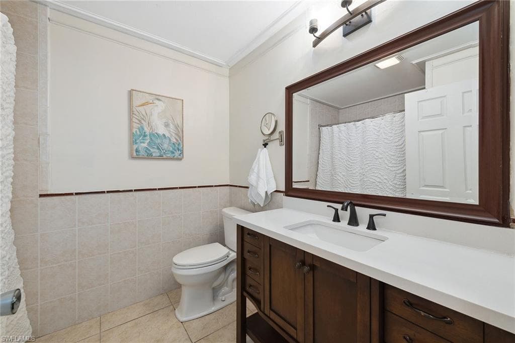 124 Flame Vine Dr, Naples, FL 34110-13