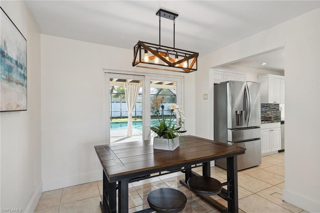 124 Flame Vine Dr, Naples, FL 34110-8