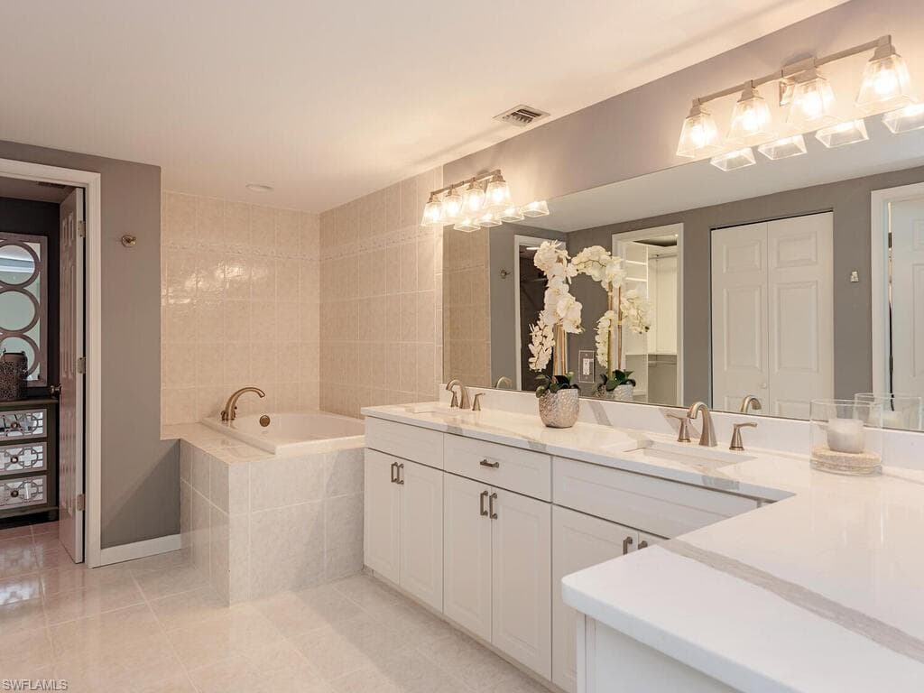 6360 Pelican Bay Blvd 102c, Naples, FL 34108-10