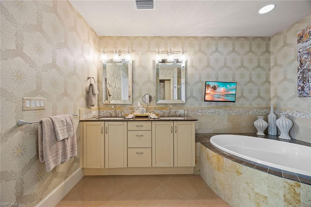 9115 Strada Pl 5414, Naples, FL 34108-18