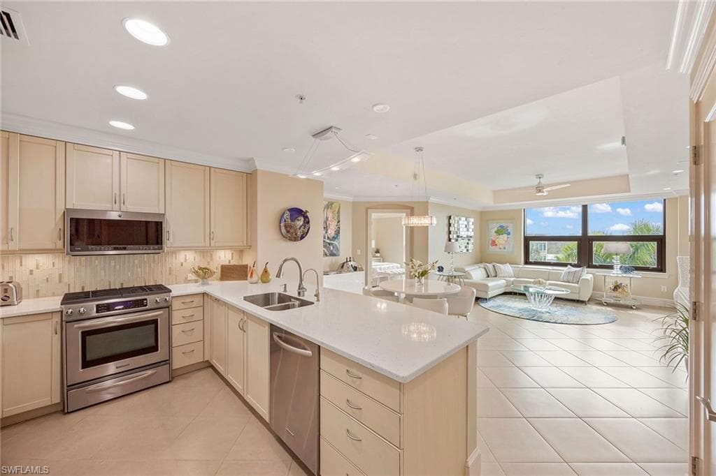 9115 Strada Pl 5414, Naples, FL 34108-4