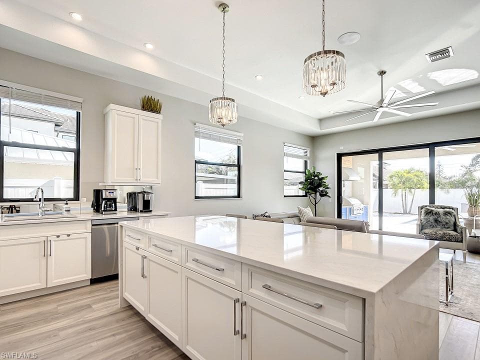828 100th Ave N, Naples, FL 34108-21