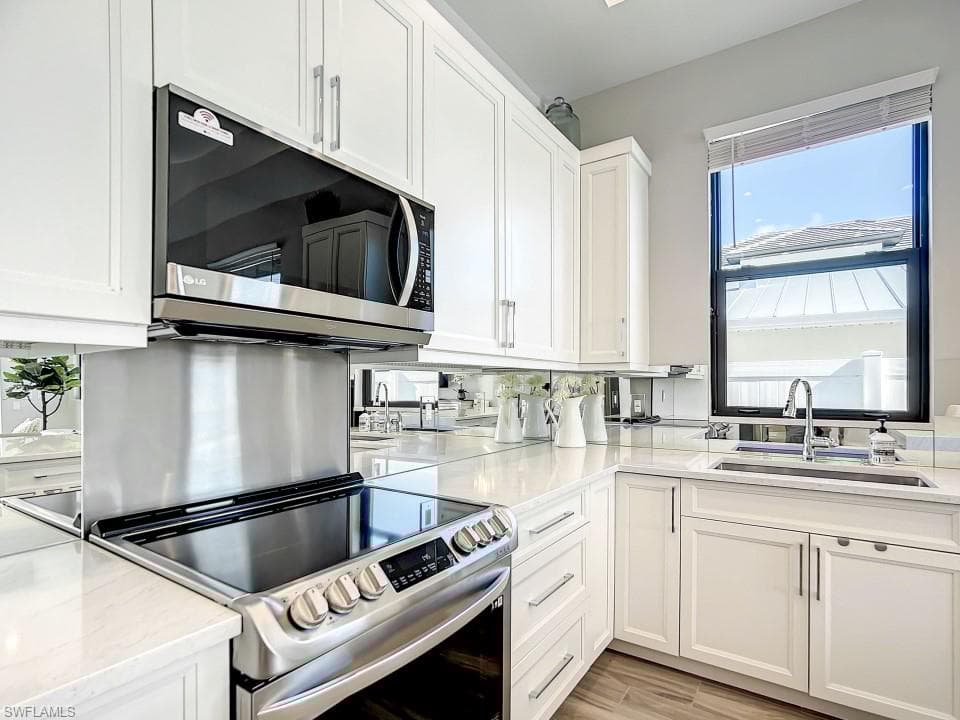 828 100th Ave N, Naples, FL 34108-22