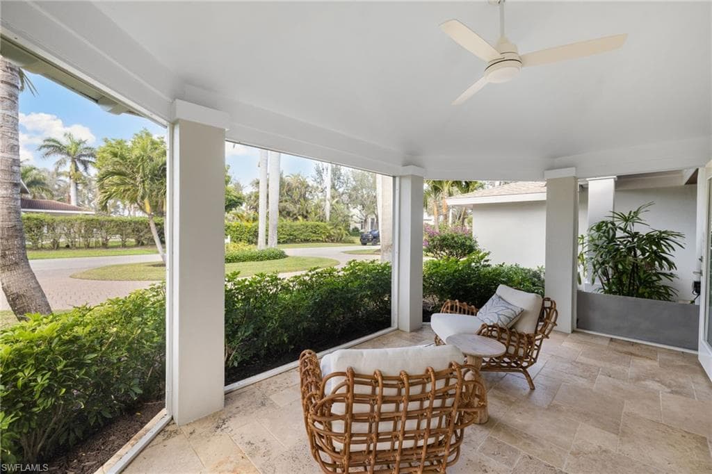 320 Putter Point Dr, Naples, FL 34103-14