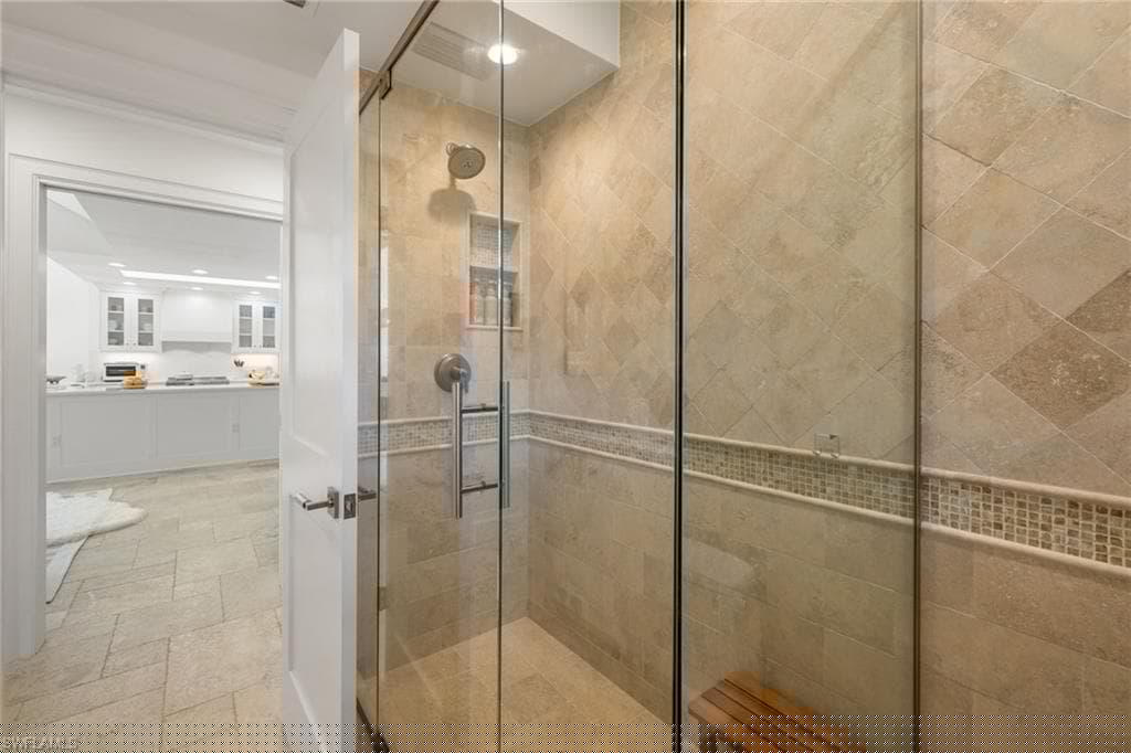 320 Putter Point Dr, Naples, FL 34103-24