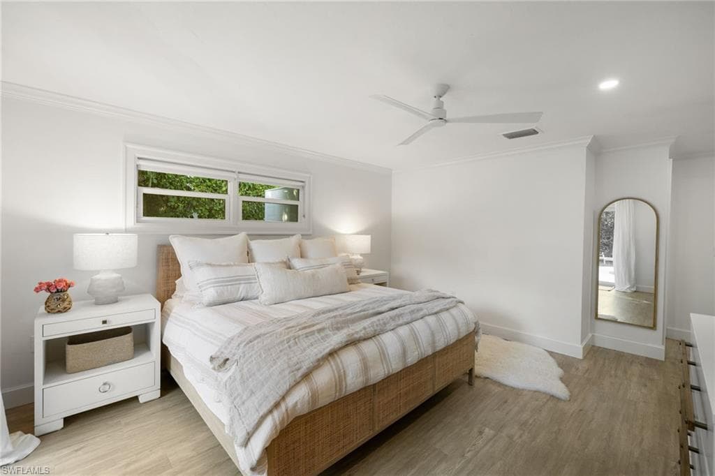 320 Putter Point Dr, Naples, FL 34103-30