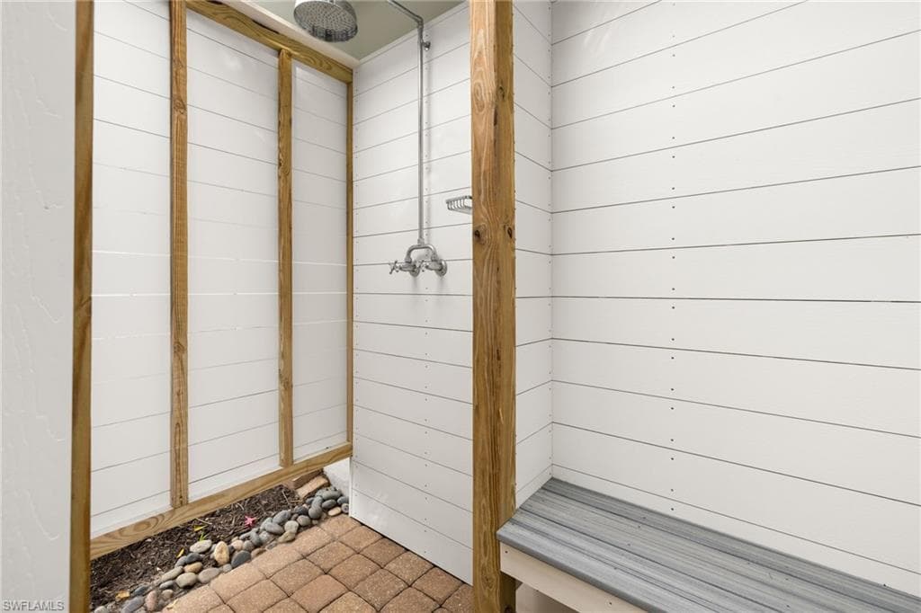 320 Putter Point Dr, Naples, FL 34103-34