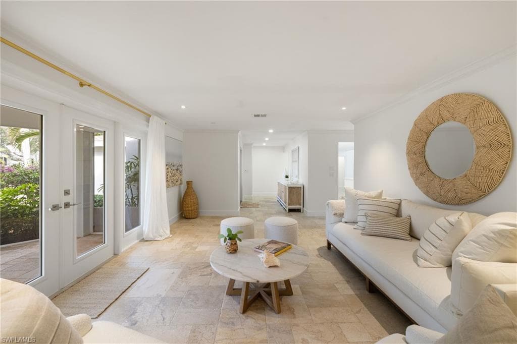 320 Putter Point Dr, Naples, FL 34103-35