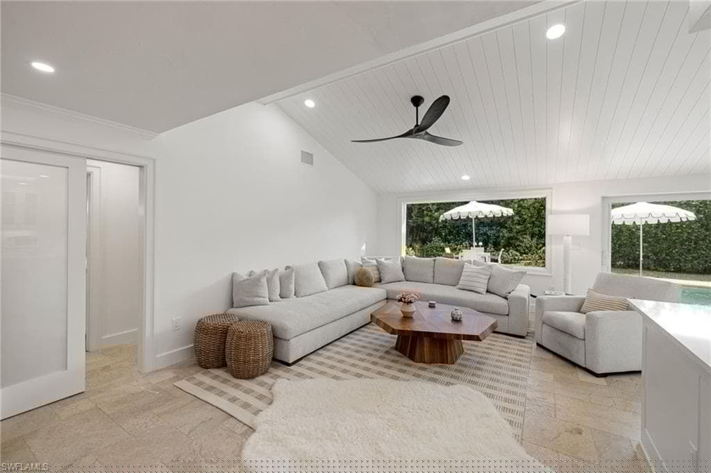 320 Putter Point Dr, Naples, FL 34103-38