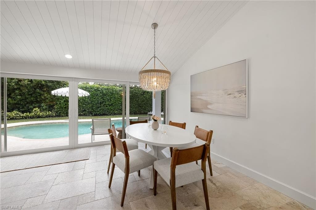 320 Putter Point Dr, Naples, FL 34103-40