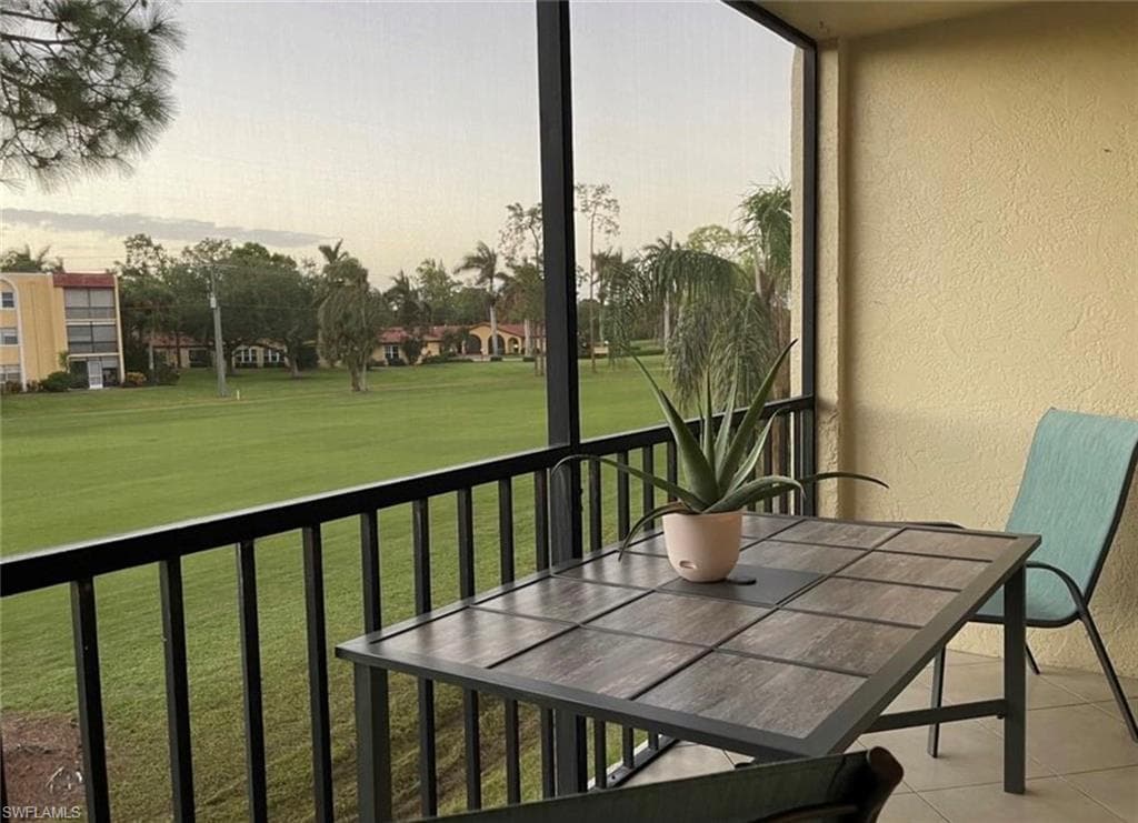 201 Quail Forest Blvd 208, Naples, FL 34105-3