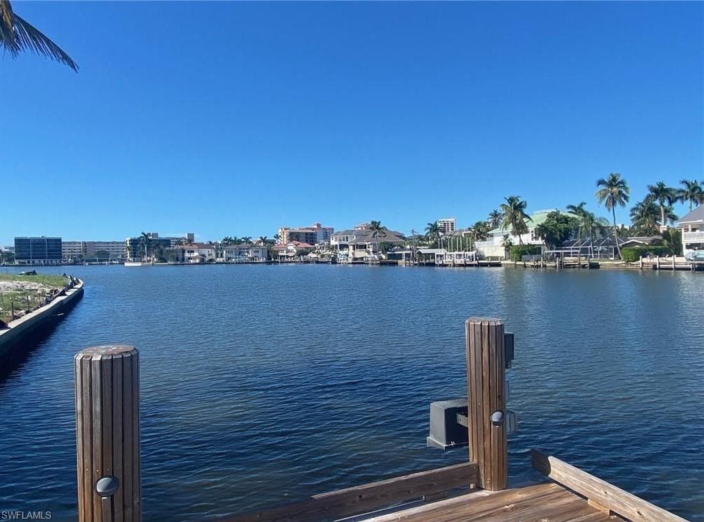 361 Seabee Ave, Naples, FL 34108-2