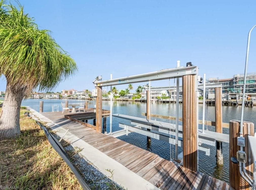 361 Seabee Ave, Naples, FL 34108-5