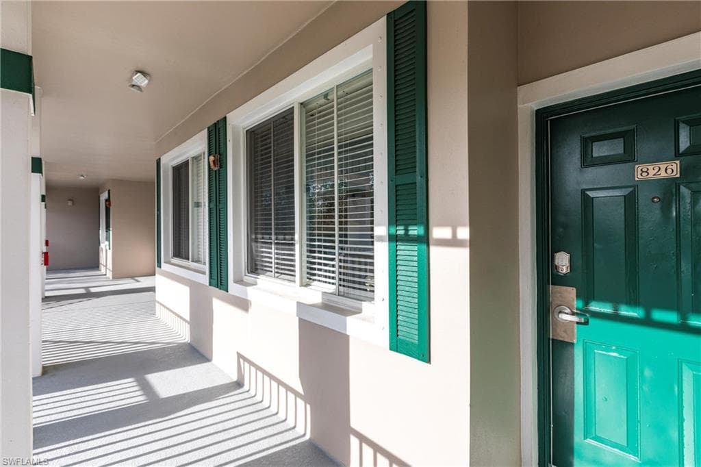 7930 Mahogany Run Ln 826, Naples, FL 34113-9