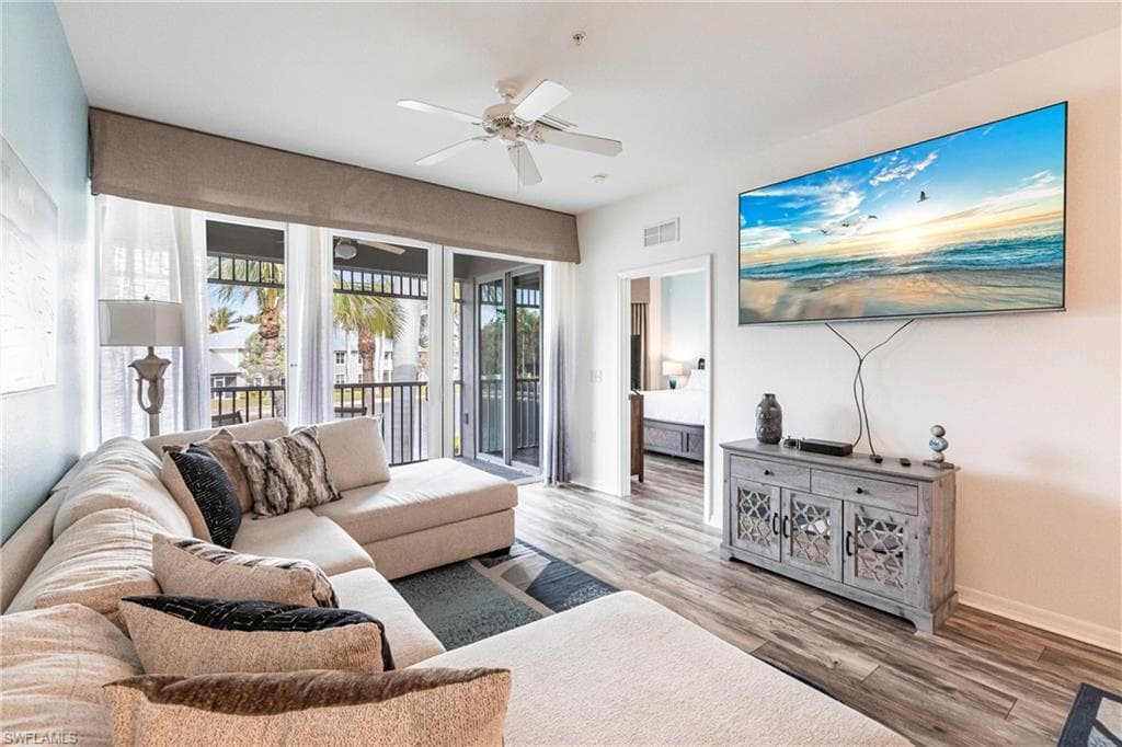 7930 Mahogany Run Ln 826, Naples, FL 34113-12