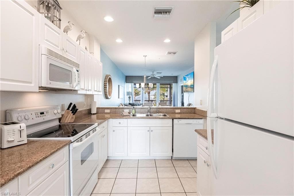 7930 Mahogany Run Ln 826, Naples, FL 34113-18