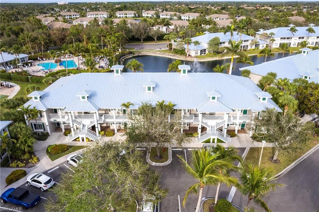 7930 Mahogany Run Ln 826, Naples, FL 34113-1