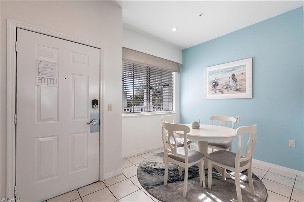 7930 Mahogany Run Ln 826, Naples, FL 34113-20