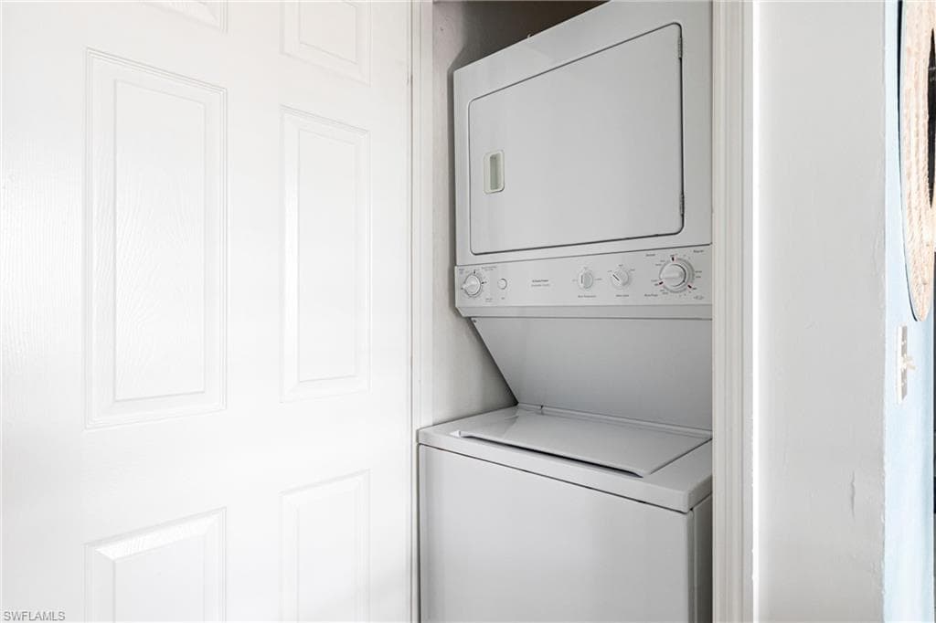 7930 Mahogany Run Ln 826, Naples, FL 34113-34