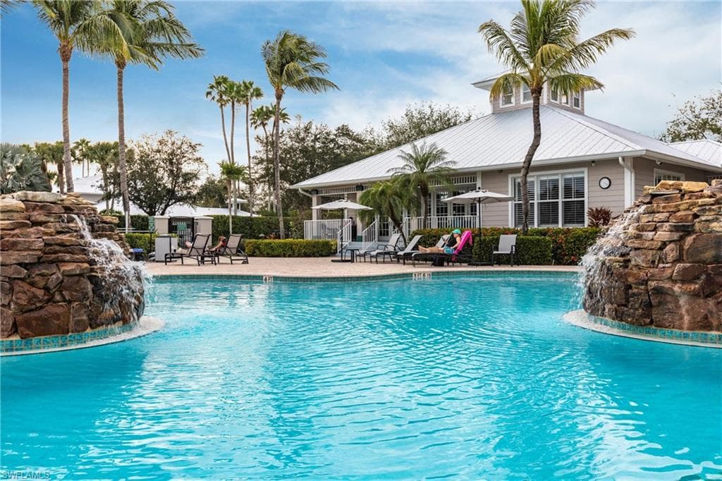 7930 Mahogany Run Ln 826, Naples, FL 34113-40