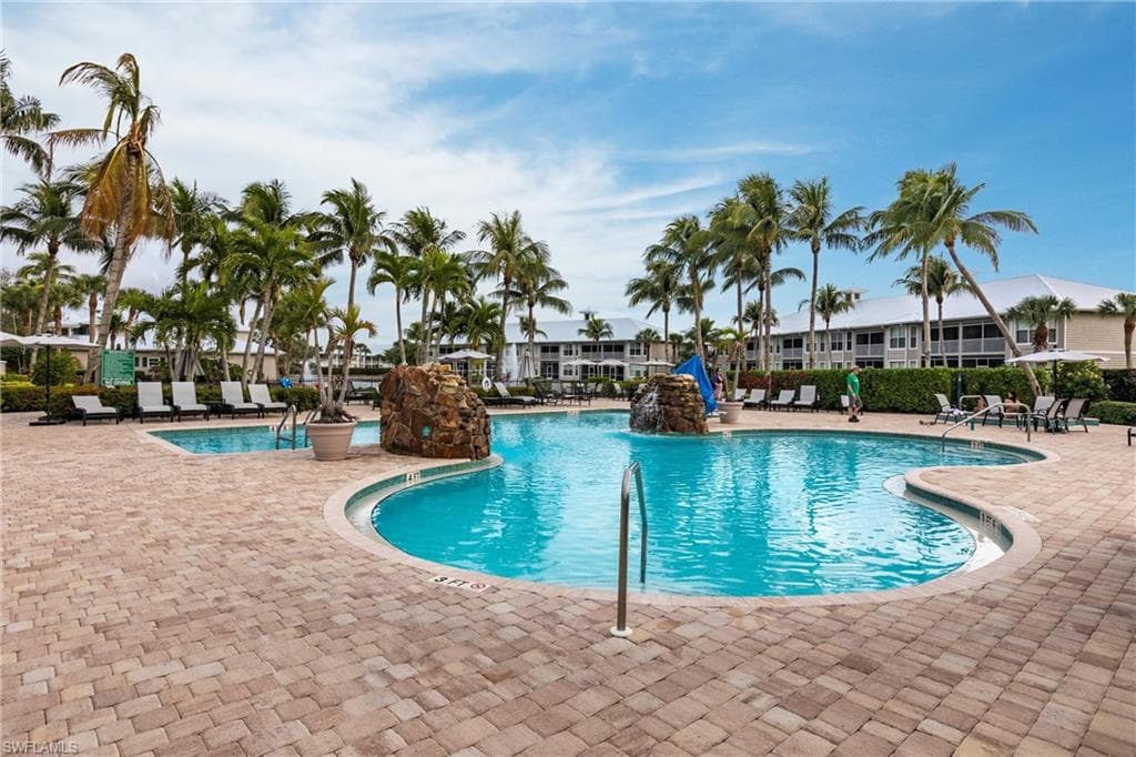 7930 Mahogany Run Ln 826, Naples, FL 34113-41