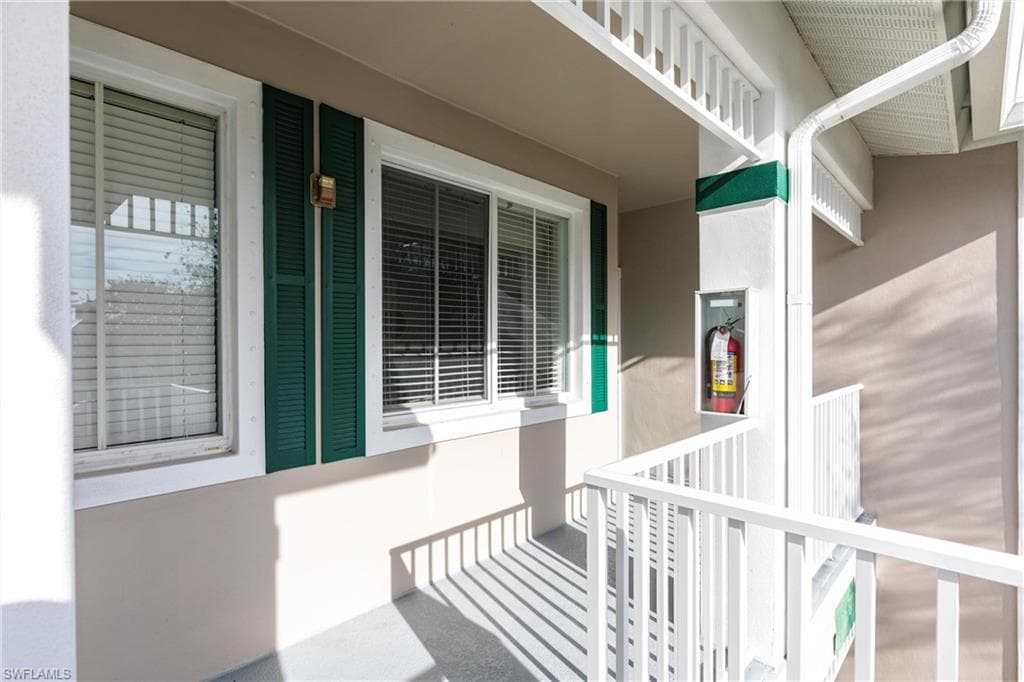 7930 Mahogany Run Ln 826, Naples, FL 34113-8