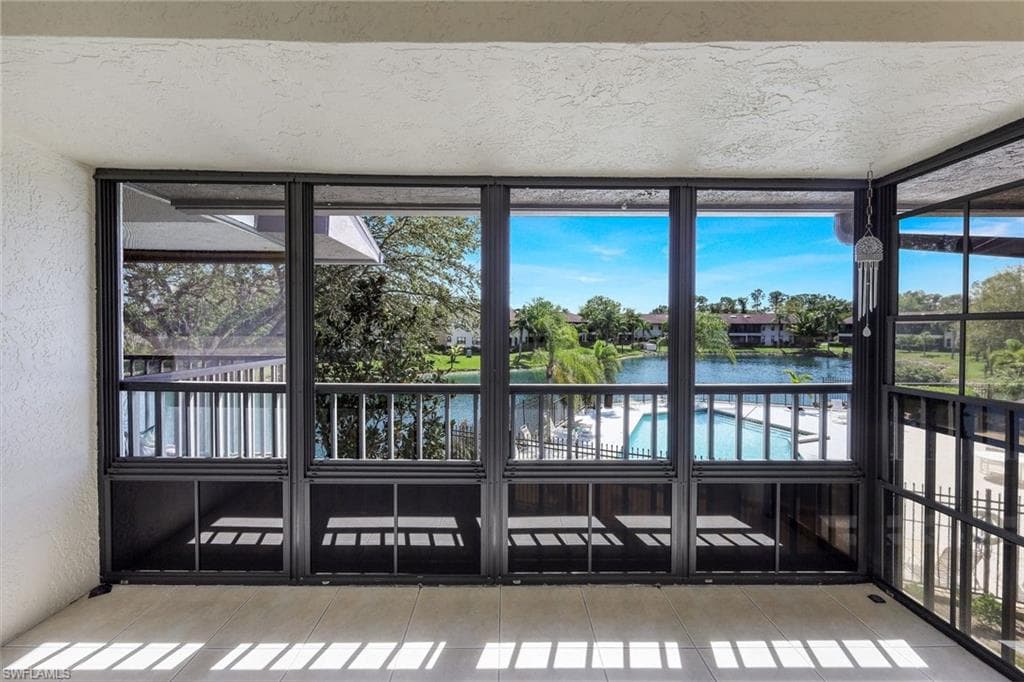 5259 Treetops Dr, Naples, FL 34113-18