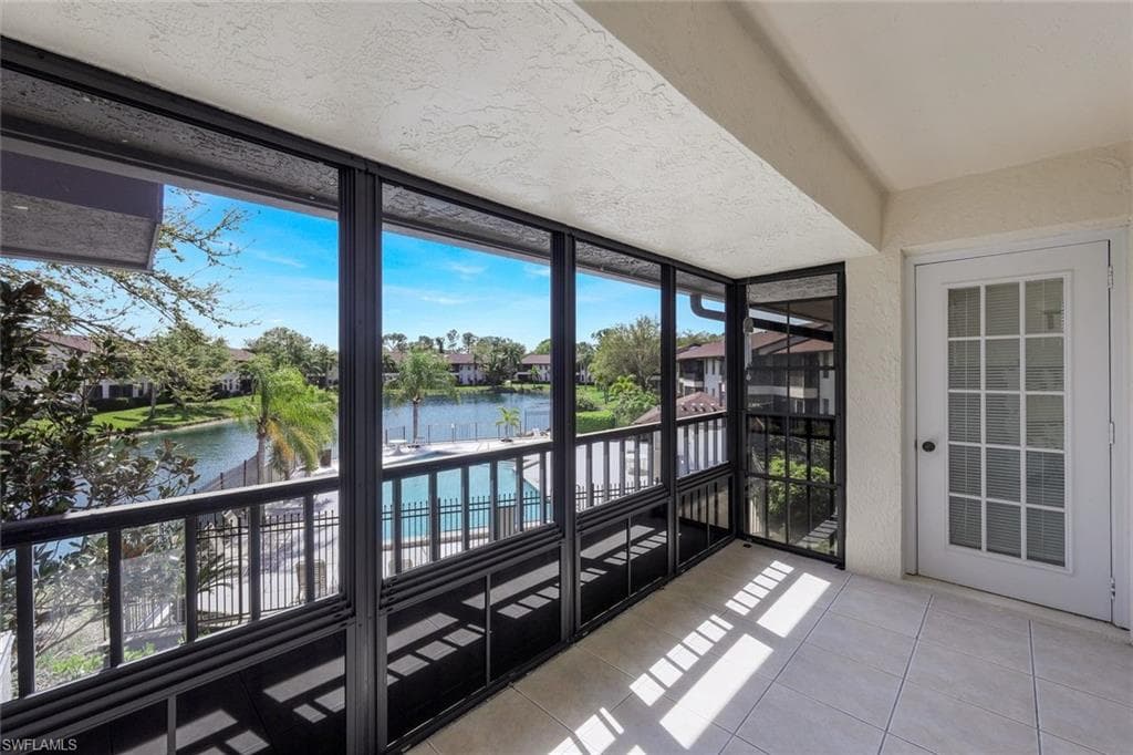 5259 Treetops Dr, Naples, FL 34113-1