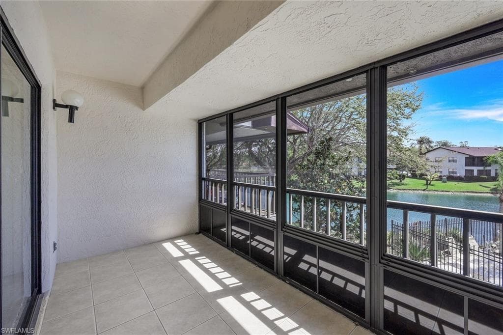 5259 Treetops Dr, Naples, FL 34113-19