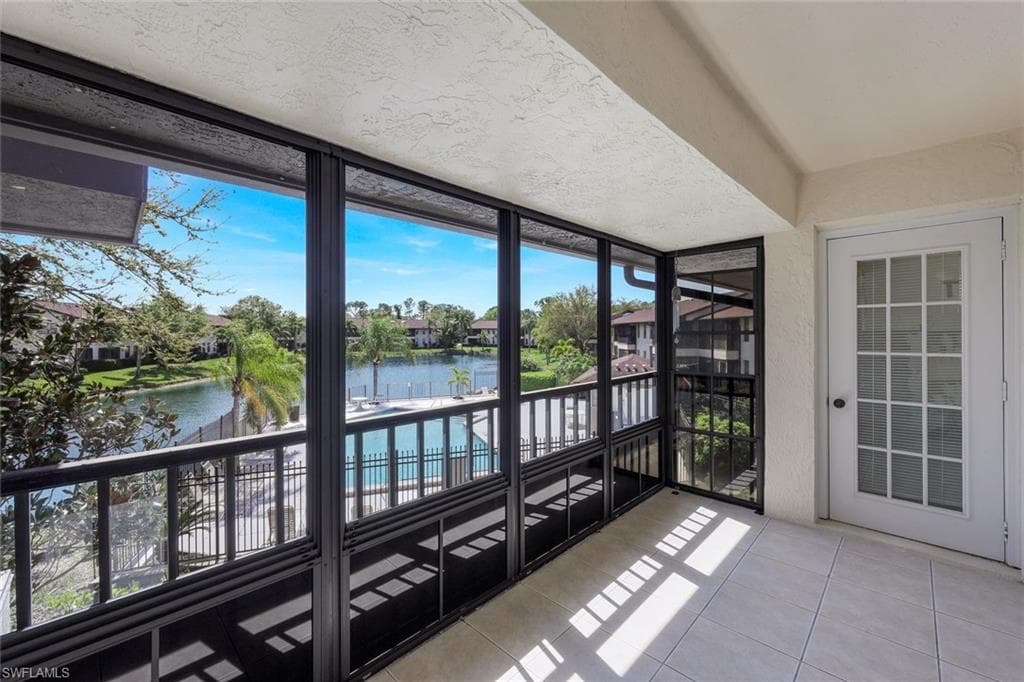 5259 Treetops Dr, Naples, FL 34113-2