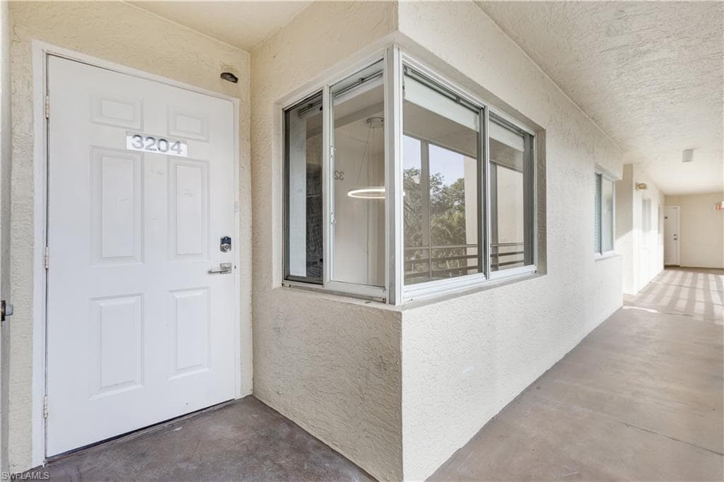 15171 Cedarwood Ln 3204, Naples, FL 34110-38